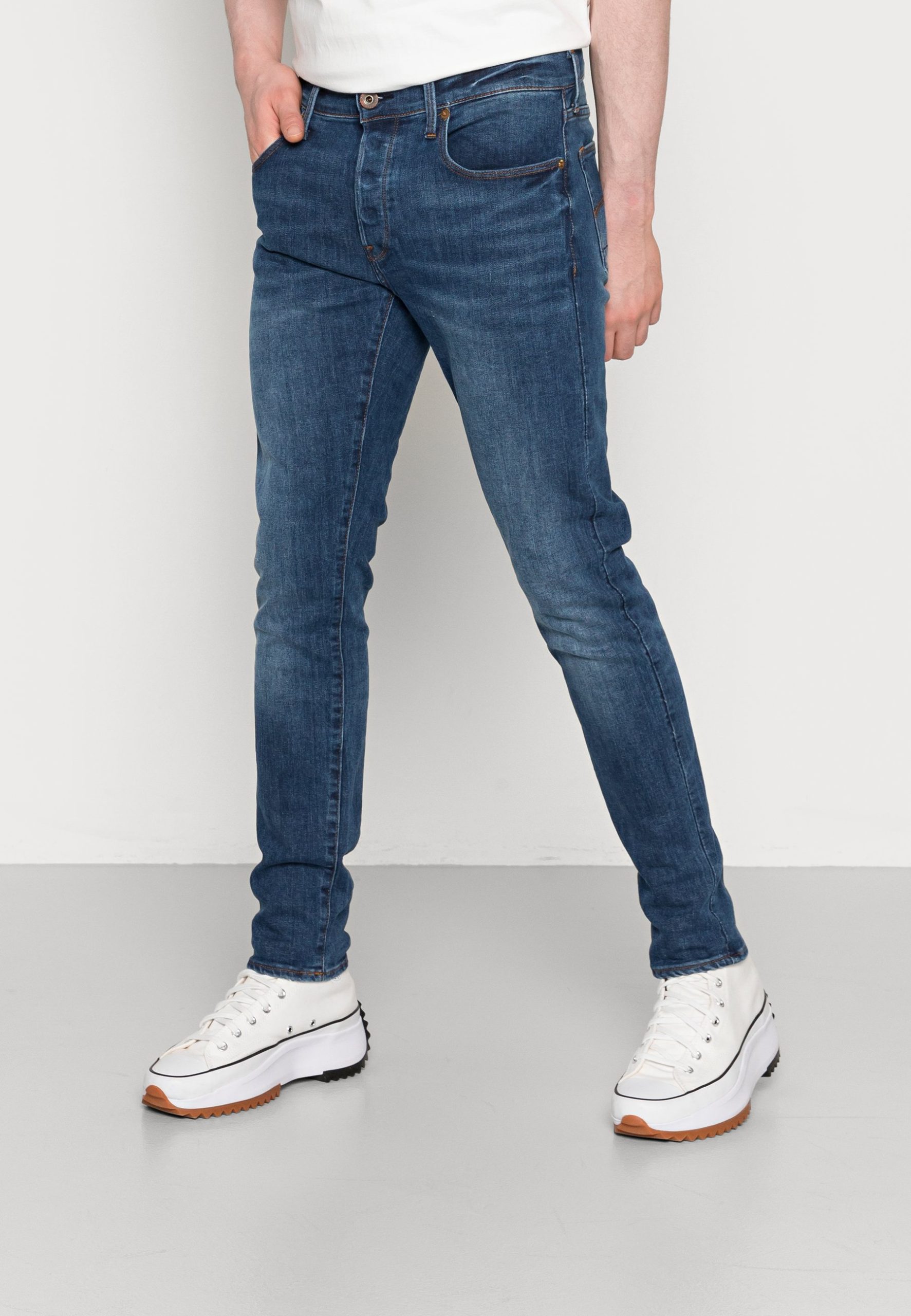 3301-slim-jeans-320eex-1.jpg